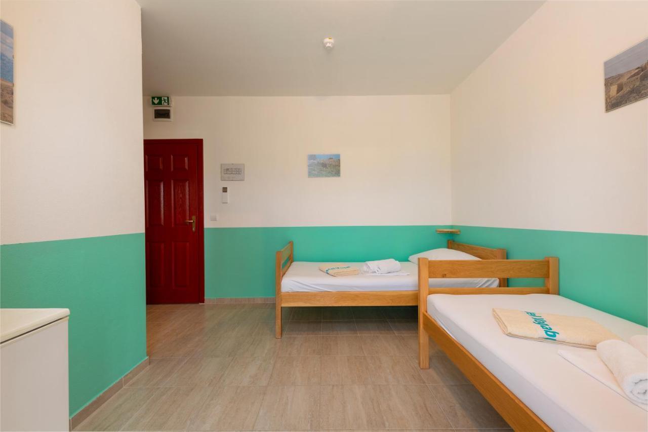 Hostel & Rooms Vagabundo Gajac Bagian luar foto